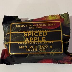 Asquith & Somerset Spiced Apple Fragranced Bar Soap - Black and Red